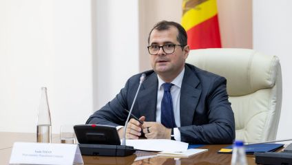 Premierul Tofan a prezentat politica fiscală pentru consultări: „Nu mi se pare corect ca avocado să fie taxat la fel ca un măr din Moldova”